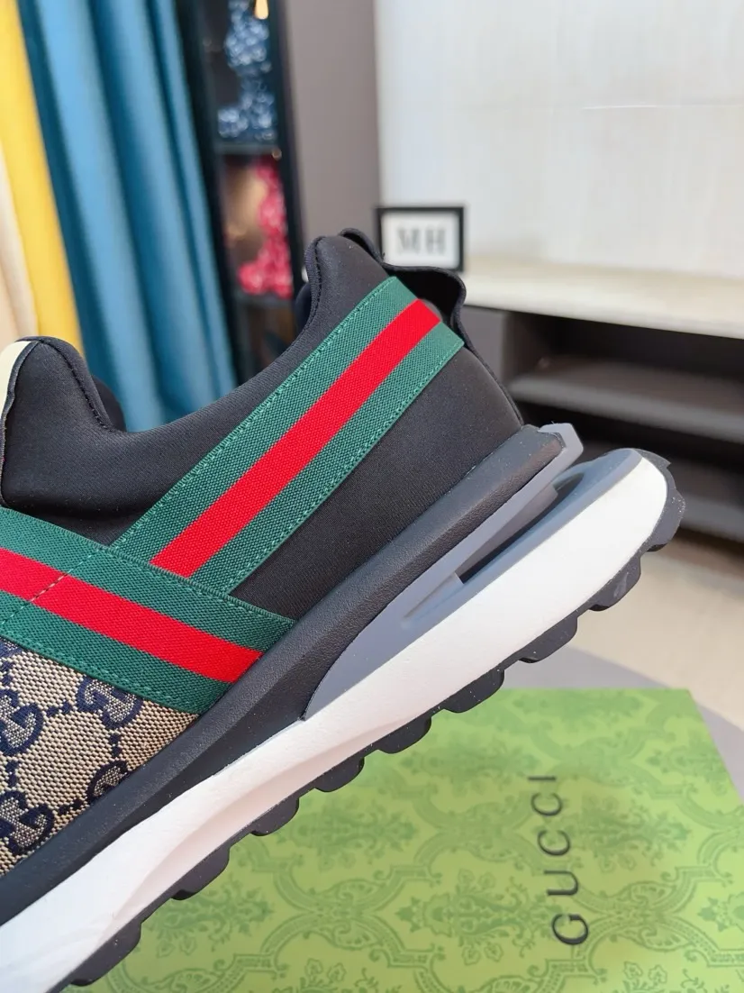Factory price 458🌹🌹GUCCI [Gucci] New high-end brand of men's shoes, the latest fashionable casual men's shoes, trendy and versatile style, relaxed and sporty style, uppers imported from Italy, first-layer cowhide, genuine leather lining and ultra-fine workmanship. Original personalized fashionable rubber wear-resistant outsole, light and comfortable on the foot, size 38-44